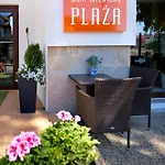 Plaza Διαμέρισμα Rewal
